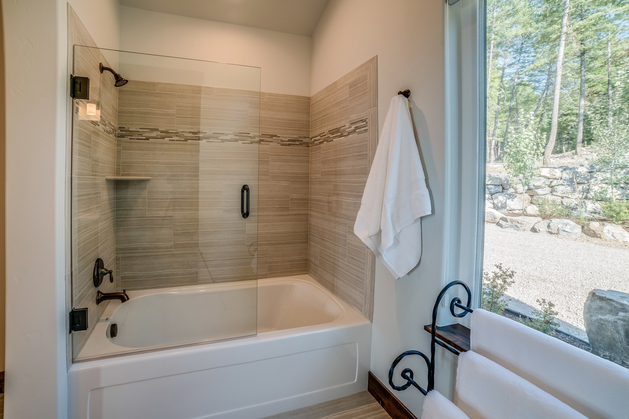 Shower & Tub Repair in Long Neck
